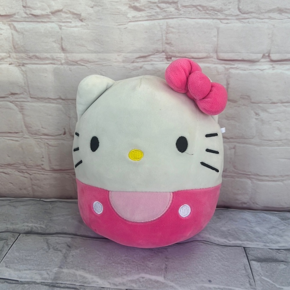 SQUISHMELLOWS Hello Kitty By Sanrio pink white plush kitty 2021
